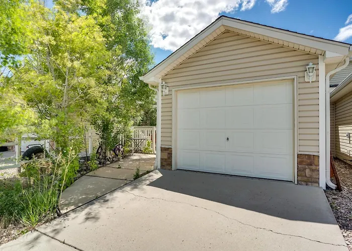 ~ 5 Mi To Frontier Park: Cozy Townhome Сasa de vacaciones *
