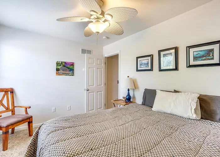 ~ 5 Mi To Frontier Park: Cozy Townhome