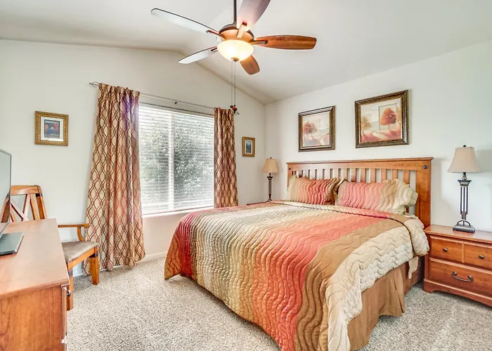 ~ 5 Mi To Frontier Park: Cozy Townhome Сasa de vacaciones