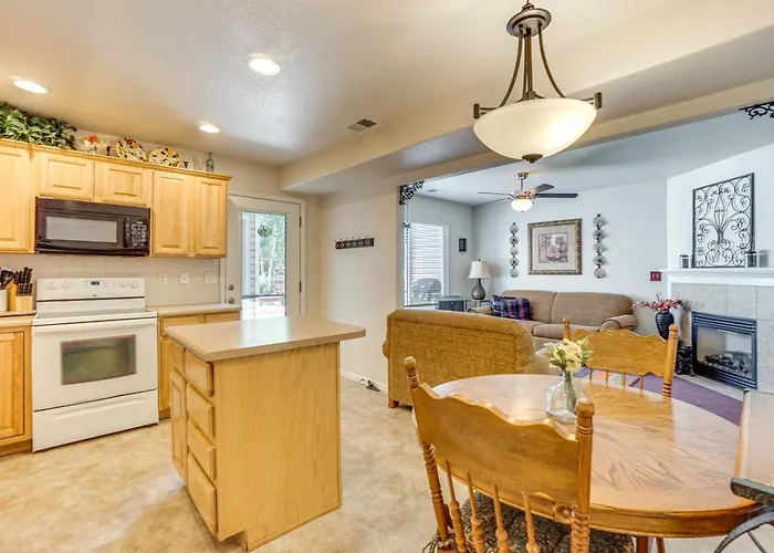 ~ 5 Mi To Frontier Park: Cozy Townhome Cheyenne