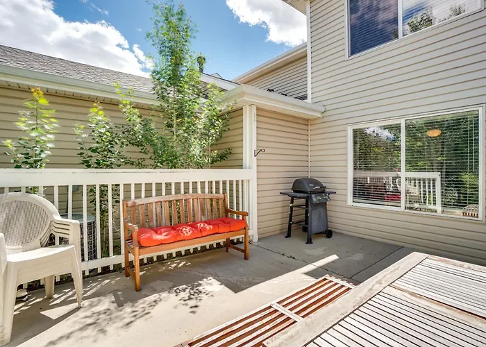 Сasa de vacaciones ~ 5 Mi To Frontier Park: Cozy Townhome